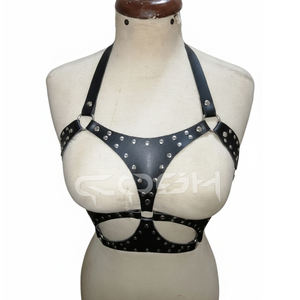 Top de cuero con tachuelas - Product Image 1