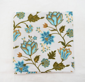 Serviettes en lin faites à la main carrées de qualité supérieure Design floral imprimé couleur et logo personnalisables réutilisables doux respectueux de l'environnement - Product Image 4