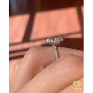 Bague de fiançailles solitaire en moissanite de luxe, taille ovale, en argent sterling 925 plaqué or, pour femme - Product Image 2