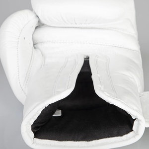 Guantes de Boxeo Profesionales Duraderos de Cuero Premium con Cierre de Cordones y Soporte de Muñeca con Velcro para Entrenamiento y Sparring - Product Image 5