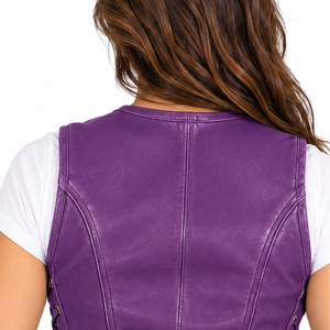 Chaleco de cuero para mujer, estilo sin mangas, cierre con cremallera frontal, bolsillos laterales, diseño frontal con estampado Hawk Bank, bolsillos laterales con cremallera - Product Image 5