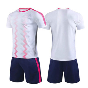 Tenue de football dynamique, uniforme de soccer, vêtements d'entraînement légers et respirants avec logo d'équipe - Product Image 1