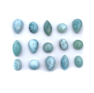 Lote de gemas sueltas de larimar natural en forma de cabujón, de 4-9 mm, para la elaboración de joyería artesanal. - Product Image 1