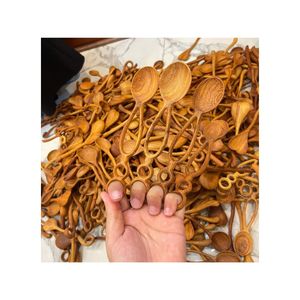 Ensemble d'ustensiles de cuisine en bois naturel doré, outils de cuisine faits à la main en bois : cuillère, spatule, fourchette, louche 10ml pour fêtes, usage professionnel et domestique - Product Image 1