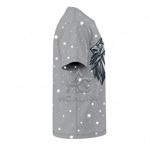 Camiseta de Hombre con Estampado de Galaxia y Estrellas, Color Gris, Sostenible, Talla Grande, Diseño Cósmico, Manga Corta, Estilo Urbano, Nueva Llegada, Tendencia - Product Image 4