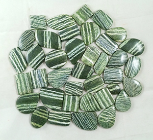 Lot de cabochons en pierres précieuses en vrac opale suisse verte naturelle Quartz en cristal fait à la main à dos plat cabines de guérison lisses Lot en gros - Product Image 5