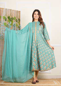 Kurta Anarkali Verde de Rayón con Estampado Floral para Mujer, con Dupatta, Cuello Mandarín, Detalles en Gota, Mangas Tres Cuartos, Ropa Étnica - Product Image 3