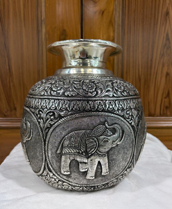 Dhatukala - Matka de cobre con relieve a mano, diseño de elefante y flores, para Pooja, Kalash de cobre para adoración, Matka de cobre tradicional india - Product Image 4