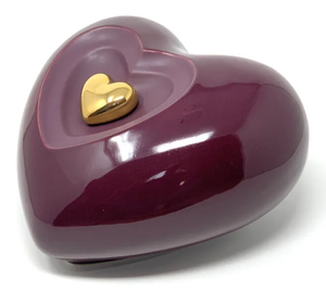 Urna Conmemorativa para Cenizas en Forma de Corazón Bicolor Color Granate, Corazón para Cenizas Funerarias de Metal Latón/Aluminio - Product Image 2