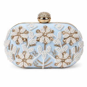 Pochette élégante pour femme avec perles, motif floral, bleu clair, sac de soirée/mariage, fermeture à loquet, sans bandoulière - Product Image 1