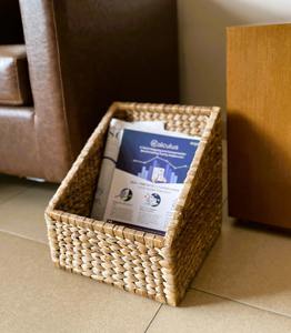 Panier à magazines en jacinthe d'eau fait main, panier de rangement artisanal, vente en gros, écologique, fabriqué au Vietnam - Product Image 4