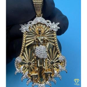Colgante Religioso con Diamante Moissanite VVS y Cadena de Plata de Ley 925 - Product Image 3