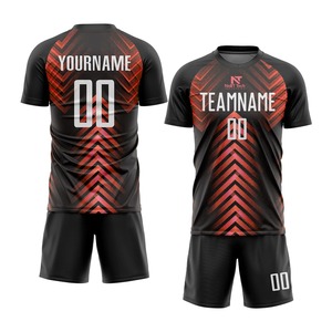 Vêtements de sport confortables pour hommes, uniforme de football 100% polyester, uniforme de football sur mesure pour hommes - Product Image 3