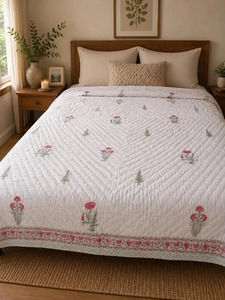 Couette en coton artisanale de luxe à motifs floraux estivaux, imprimée à la main, réversible, style Jaipuri Razai, taille King, literie indienne pour la maison - Product Image 3