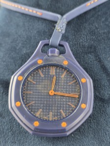 Montre de sport vintage de luxe pour homme, boîtier en plastique, bracelet en plastique, mouvement à quartz analogique, aiguilles lumineuses, forme ronde, cadran de 38 mm - Product Image 1