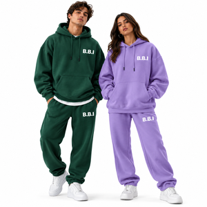 Ensemble de survêtement personnalisé pour couple : sweat à capuche gris anthracite pour homme et sweat à capuche en molleton bleu clair pour femme - Product Image 5