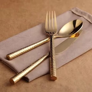 Juego de Cubiertos Metálicos para una Experiencia Gastronómica Elegante, para Hogares de Lujo y Espacios Comerciales - Product Image 3