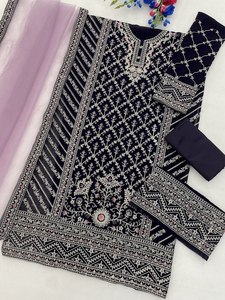 Ensemble Anarkali pour femme en rayonne brodée violette avec dupatta, tenue décontractée traditionnelle indienne et pakistanaise, coupe ample, longueur cheville - Product Image 3