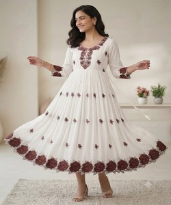 Costume Anarkali traditionnel brodé pour femmes, blanc, motif floral marron, style Inde Pakistan, rayonne, séchage rapide, 86530 LEMBOGEE - Product Image 1