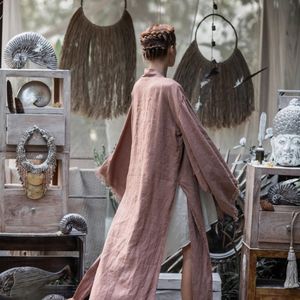 Kimono en lin marron style bohème pour femme, robe cardigan portefeuille ceinturée à manches larges, haut en lin minimaliste pour l'été - Product Image 3