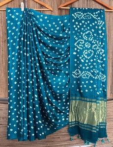 <b>Red</b> Bandhani <b>Saree</b> Embossed Handmade Bandhani Indian Traditional <b>Saree</b> for Wedding Party Diwali - Product Image 4