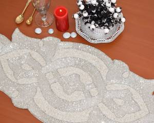 Chemin de table brodé à la main avec perles, sets de table floraux, linge de table personnalisé pour la maison, les mariages, les hôtels, les banquets - Product Image 6