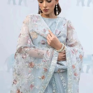 Vestido Anarkali Pakistaní Premium Azul Hielo Brillante, Largo, con Cuerpo Adornado con Cristales y Detalles Intrincados en Plata - Product Image 3