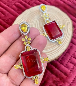 Elegantes Pendientes de Latón Plateado con Circonita de Primera Calidad, Hermosos Pendientes Colgantes para Mujeres y Niñas, Ideales para Bodas, Eventos Nocturnos y Fiestas - Product Image 2