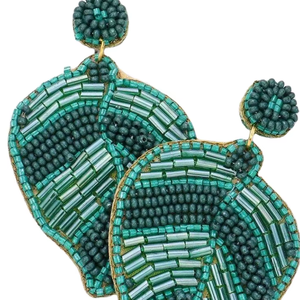 Pendientes Bordados para Mujer, Joyería de Mardi Gras, Pendientes Divertidos con Cuentas de la India, Pendientes Hechos a Mano para Mujer por MD HANDICRAFTS - Product Image 1