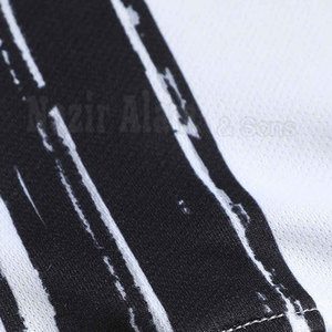 Material transpirable, ajuste cómodo, diseñado para práctica diaria y partidos, juego activo, uniforme de fútbol ligero. - Product Image 6