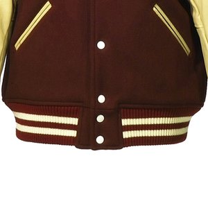 Chaqueta Varsity Personalizada para Hombre en Color Granate y Crema, con Letra B Bordada y Diseños de Parches, Corte Regular, para Otoño - Product Image 5