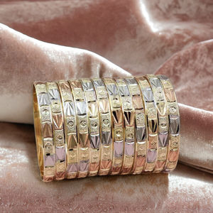 Juego de 12 Brazaletes de Latón Chapados en Oro de 3 Tonos al por Mayor, Brazaletes de Moda para Fiestas - Product Image 3