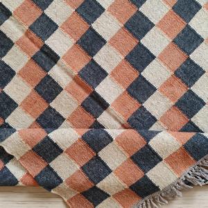 พรมคิลิมทำมือจากขนสัตว์ ทอแบบแบน ลายตารางเรขาคณิต พรมขนสัตว์ธรรมชาติสำหรับห้องนั่งเล่น - Product Image 4
