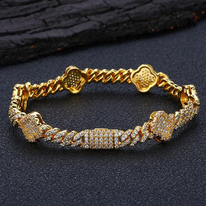 Pulsera de Cadena de Eslabones Chapada en Oro de 10K Unisex con Diseño de Flor de Piedra Natural, Joyería de Lujo para Uso Diario, Certificada por IGI - Product Image 1