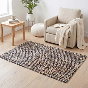 Tapis en jute naturel tressé à la main de 5' x 8' pour salon de style farmhouse, table basse et salle à manger - Product Image 5
