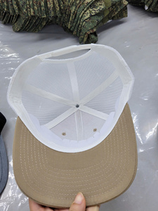 Casquette de camionneur pour adulte en maille confortable à 6 panneaux avec patch en cuir personnalisé, fabriquée en usine au Vietnam, style décontracté pour la pêche - Product Image 5