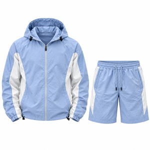 Ensemble survêtement en nylon froissé personnalisé avec logo, comprenant un sweat à capuche coupe-vent et un short, style streetwear - Product Image 1