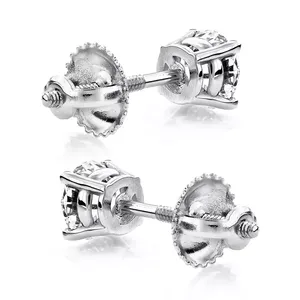 Pendientes de Oro de 18K con Diamante Redondo Solitario de 1.00ct Cultivado en Laboratorio, Certificado IGI, con Cierre de Rosca de 4 Puntas - Product Image 4
