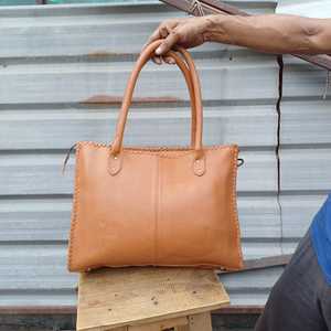 Bolso Tote de Cuero Genuino con Dos Asas, Estampado Floral y Animal, Estilo Vintage, Color Bronceado, Bolso de Hombro para Mujer - Product Image 2