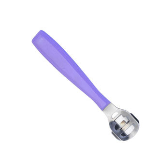 Coupe-callosités pour les pieds avec poignée en plastique - Product Image 3