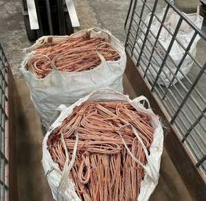 เศษลวดทองแดงอุตสาหกรรม Mill Berry คุณภาพบริสุทธิ์ 99.99% ส่งออกจากโรงงานโดยตรงเพื่อการรีไซเคิลสำหรับการผลิตไฟฟ้า - Product Image 1
