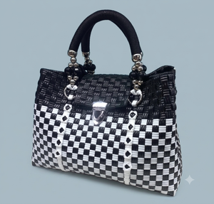Wholesale Handmade Woven <b>Plastic</b> <b>Tote</b> Bag Handcrafted Checkered Pattern Beaded Handle Beach Shopping Women Handbag Style Purse - Product Image 3