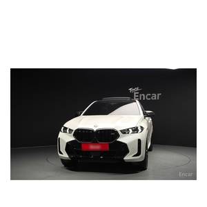 BMW X6 M60i 2024, conduite à gauche, boîte de vitesses automatique, toit ouvrant panoramique, moteur 4,4 L, 5 places, seulement 16 170 km parcourus - Product Image 3