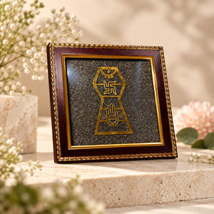Plaque murale en pyrite naturelle, artisanat en pierre, panneau décoratif encadré doré 18 x 18 cm pour la décoration intérieure Feng Shui - Product Image 2