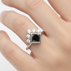 Bague élégante en argent 925 avec diamant naturel noir de 3,25 carats environ, taille princesse, 7,5x7,5 mm, faite à la main, ornement intemporel - Product Image 5