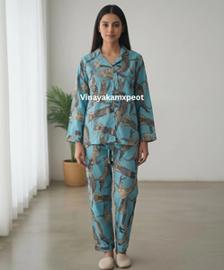 Ensemble de pyjama en coton tissé exquis en deux pièces, fabriqué en coton respirant de qualité supérieure, imprimé motif léopard, élégant - Product Image 6