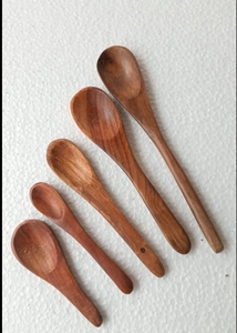 Cuillère en bois naturel de qualité alimentaire pour la cuisson et le service, non toxique, inodore et idéale pour les cuisines modernes - Product Image 3