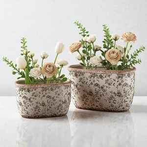 Vase de table en céramique décoratif exquis et durable, design floral shabby chic, 8-16 pouces, finition mate peinte - Product Image 4