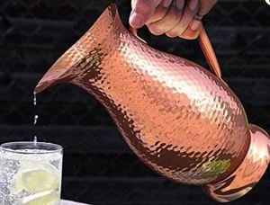 Ensemble de carafes en cuivre pour une ambiance de luxe haut de gamme, service de boissons en métal avec verres, durable, réutilisable, vaisselle de cuisine et de salle à manger. - Product Image 4