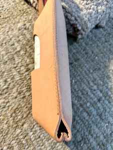 Funda para Botella de Vino de Cuero Genuino Vintage Hecha a Mano por Imra Impex, con Correa, Duradera, Impermeable, Protectora y a Prueba de Polvo - Product Image 4